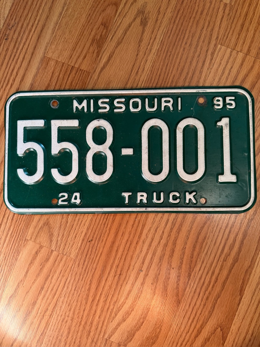 Silver Missouri Truck License Plate Wall Accent - Industrial Metal Finish,1995